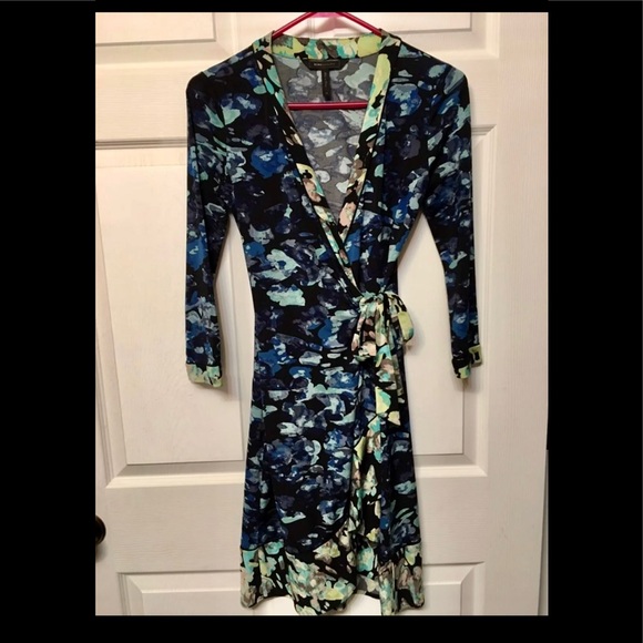 BCBGMAXAZRIA MULTI-COLORED WRAP DRESS Size (XS) - Picture 1 of 5